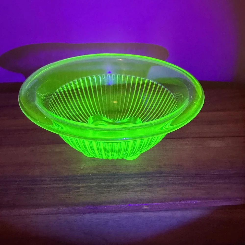 Federal Glass Diana Uranium Glass Bowl Green Ribbed Depression Glass 7 inch